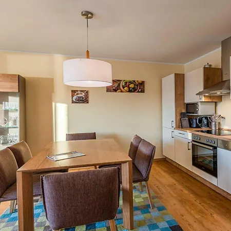 Hafenidylle - In Der Hafenresidenz Mit Balkon & Wellness