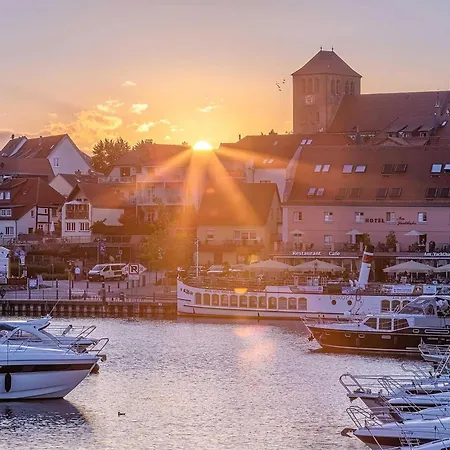 Hafenidylle - In Der Hafenresidenz Mit Balkon & Wellness * 瓦伦