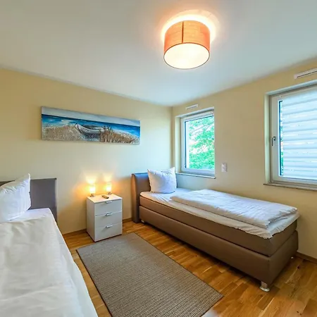 Hafenidylle - In Der Hafenresidenz Mit Balkon & Wellness 瓦伦