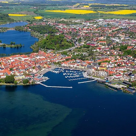 Hafenidylle - In Der Hafenresidenz Mit Balkon & Wellness